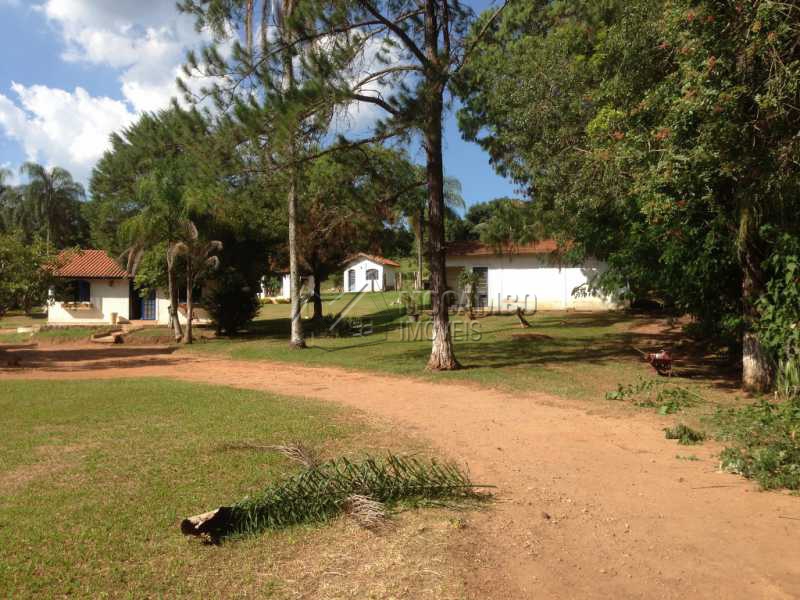 Conheça Entrada da Propriedade do imóvel - Sítio 24000m² à venda Itatiba,SP - R$ 1.400.000 - FCSI60001 - 10 Entrada da Propriedade - Sítio 24000m² à venda Itatiba,SP - R$ 1.400.000 - FCSI60001 - 10