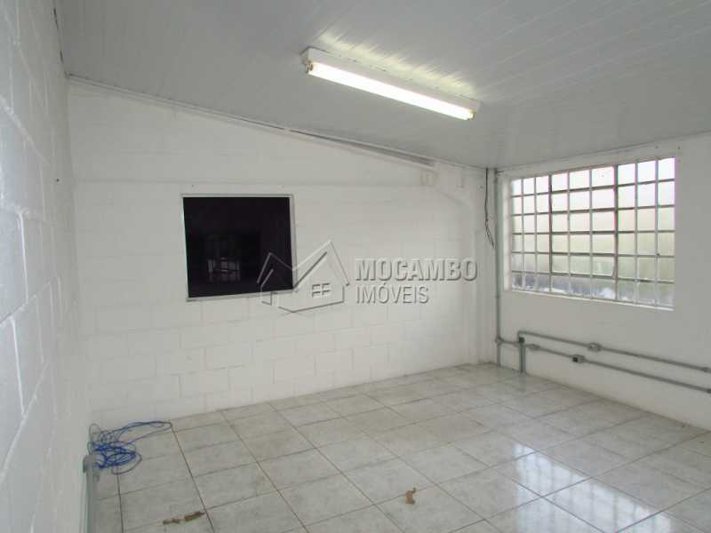 Conheça Escritorio 04 do imóvel - Galpão Para Alugar - Itatiba - SP - Jardim da Luz - FCGA00107 - 18 Escritorio 04 - Galpão Para Alugar - Itatiba - SP - Jardim da Luz - FCGA00107 - 18