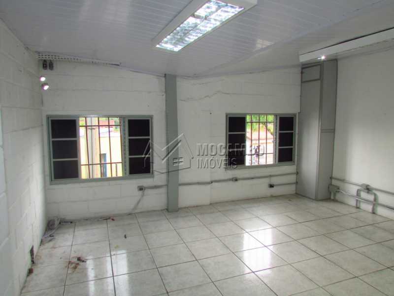 Conheça Escritorio 05 do imóvel - Galpão Para Alugar - Itatiba - SP - Jardim da Luz - FCGA00107 - 20 Escritorio 05 - Galpão Para Alugar - Itatiba - SP - Jardim da Luz - FCGA00107 - 20