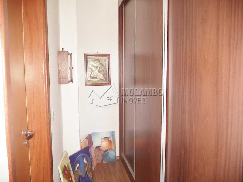 Conheça Closet do imóvel - Apartamento Condomínio Edifício Raritá, Itatiba, Centro,Vila Santa Cruz, SP À Venda, 3 Quartos, 120m² - FCAP30355 - 12 Closet - Apartamento Condomínio Edifício Raritá, Itatiba, Centro,Vila Santa Cruz, SP À Venda, 3 Quartos, 120m² - FCAP30355 - 12