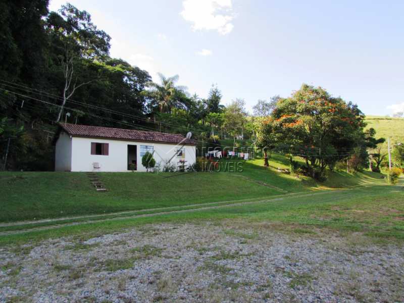 Conheça Casa caseiro do imóvel - Sítio 25000m² à venda Itatiba,SP - R$ 1.100.000 - FCSI30001 - 5 Casa caseiro - Sítio 25000m² à venda Itatiba,SP - R$ 1.100.000 - FCSI30001 - 5