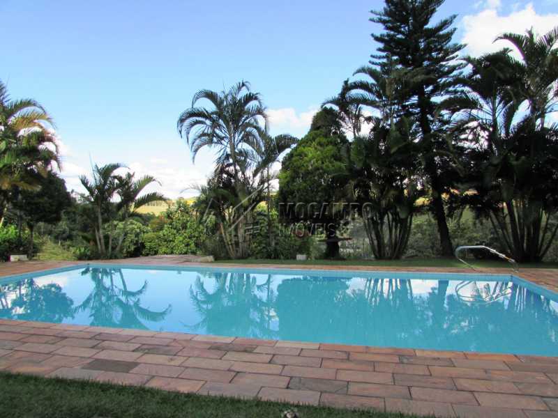 Conheça Piscina do imóvel - Sítio 25000m² à venda Itatiba,SP - R$ 1.100.000 - FCSI30001 - 18 Piscina - Sítio 25000m² à venda Itatiba,SP - R$ 1.100.000 - FCSI30001 - 18