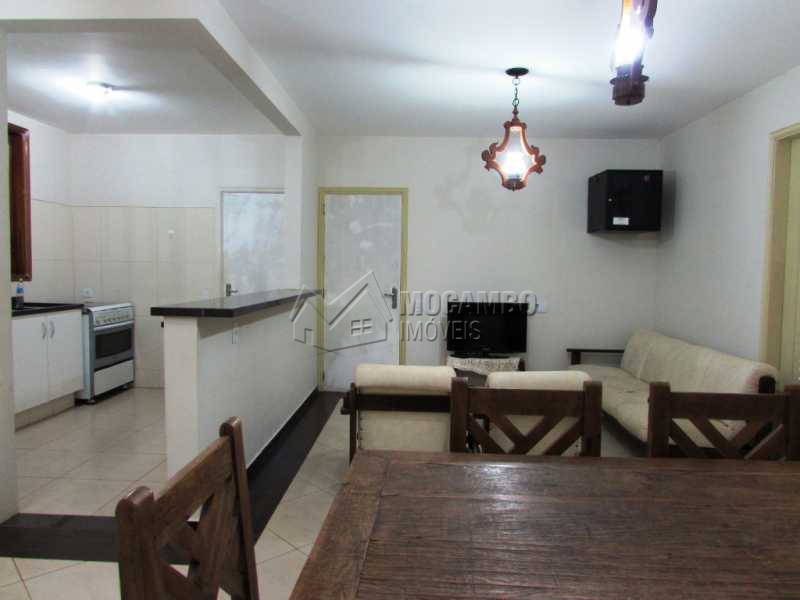 Conheça Sala do imóvel - Sítio 25000m² à venda Itatiba,SP - R$ 1.100.000 - FCSI30001 - 24 Sala - Sítio 25000m² à venda Itatiba,SP - R$ 1.100.000 - FCSI30001 - 24