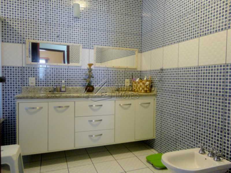Conheça Banheiro suíte do imóvel - Casa em Condominio À Venda - Itatiba - SP - Residencial Fazenda Serrinha - FCCN30237 - 26 Banheiro suíte - Casa em Condominio À Venda - Itatiba - SP - Residencial Fazenda Serrinha - FCCN30237 - 26
