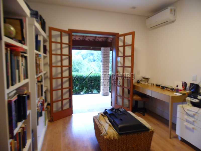 Conheça quarto do imóvel - Casa Para Venda ou Aluguel no Condomínio Itaembú - Sítio da Moenda - Itatiba - SP - FCCN30239 - 12 quarto - Casa Para Venda ou Aluguel no Condomínio Itaembú - Sítio da Moenda - Itatiba - SP - FCCN30239 - 12