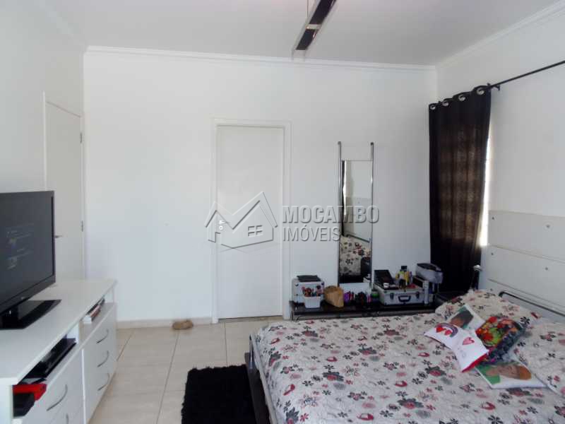 Conheça Suíte com Closet do imóvel - Casa em Condominio À Venda - Itatiba - SP - Residencial Fazenda Serrinha - FCCN30276 - 16 Suíte com Closet - Casa em Condominio À Venda - Itatiba - SP - Residencial Fazenda Serrinha - FCCN30276 - 16