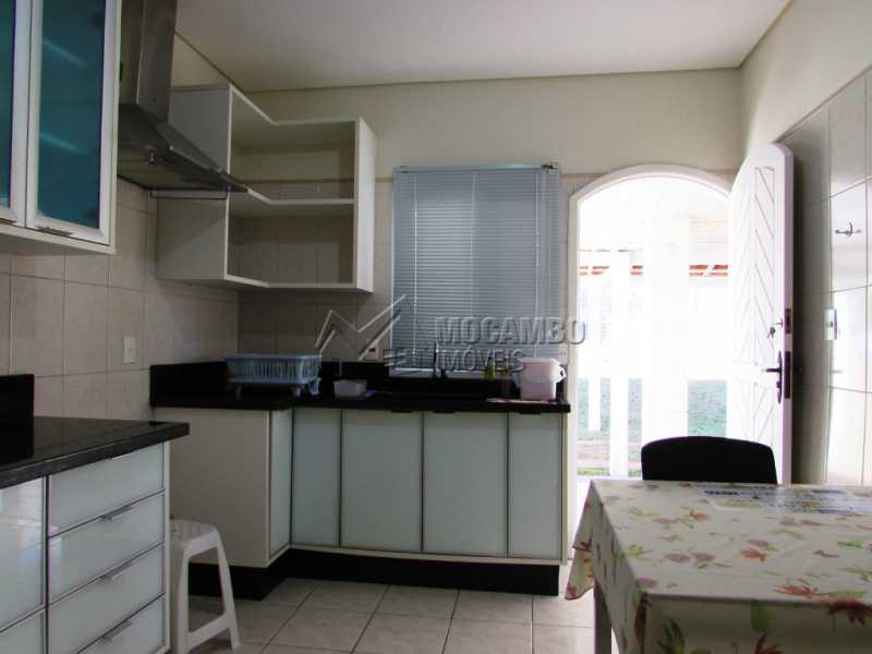 Conheça Cozinha do imóvel - Casa À Venda no Condomínio Ville Chamonix - Jardim Nossa Senhora das Graças - Itatiba - SP - FCCN30281 - 9 Cozinha - Casa À Venda no Condomínio Ville Chamonix - Jardim Nossa Senhora das Graças - Itatiba - SP - FCCN30281 - 9