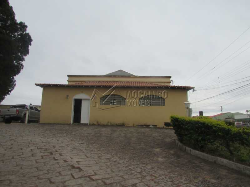 Conheça Área Externa do imóvel - Galpão Para Alugar - Itatiba - SP - Jardim Santo Antônio - FCGA00122 - 4 Área Externa - Galpão Para Alugar - Itatiba - SP - Jardim Santo Antônio - FCGA00122 - 4