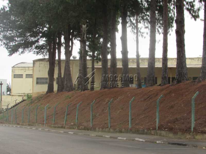 Conheça Área Externa do imóvel - Galpão Para Alugar - Itatiba - SP - Jardim Santo Antônio - FCGA00122 - 9 Área Externa - Galpão Para Alugar - Itatiba - SP - Jardim Santo Antônio - FCGA00122 - 9