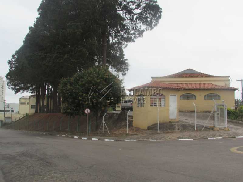 Conheça Área Externa do imóvel - Galpão Para Alugar - Itatiba - SP - Jardim Santo Antônio - FCGA00122 - 3 Área Externa - Galpão Para Alugar - Itatiba - SP - Jardim Santo Antônio - FCGA00122 - 3