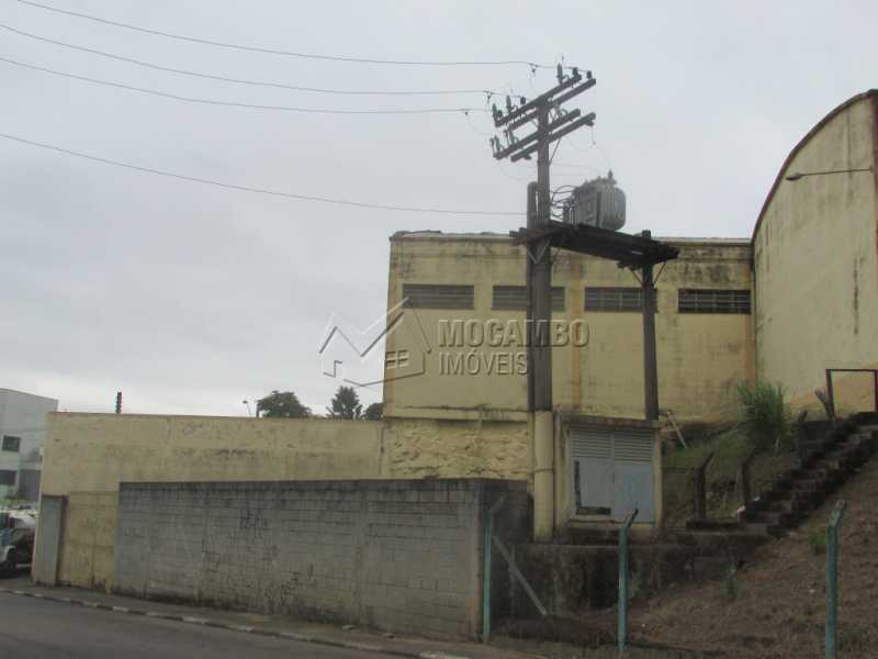 Conheça Área Externa do imóvel - Galpão Para Alugar - Itatiba - SP - Jardim Santo Antônio - FCGA00122 - 10 Área Externa - Galpão Para Alugar - Itatiba - SP - Jardim Santo Antônio - FCGA00122 - 10