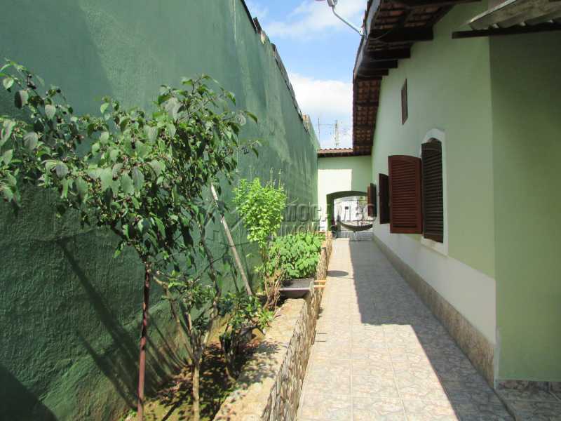 Conheça Lateral do imóvel - Casa 3 quartos à venda Itatiba,SP - R$ 400.000 - FCCA30968 - 13 Lateral - Casa 3 quartos à venda Itatiba,SP - R$ 400.000 - FCCA30968 - 13