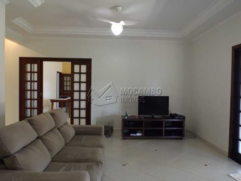 Conheça Sala do imóvel - Chácara 1250m² à venda Itatiba,SP - R$ 590.000 - FCCH30089 - 5 Sala - Chácara 1250m² à venda Itatiba,SP - R$ 590.000 - FCCH30089 - 5