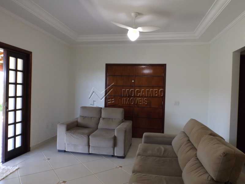 Conheça Sala do imóvel - Chácara 1250m² à venda Itatiba,SP - R$ 590.000 - FCCH30089 - 6 Sala - Chácara 1250m² à venda Itatiba,SP - R$ 590.000 - FCCH30089 - 6