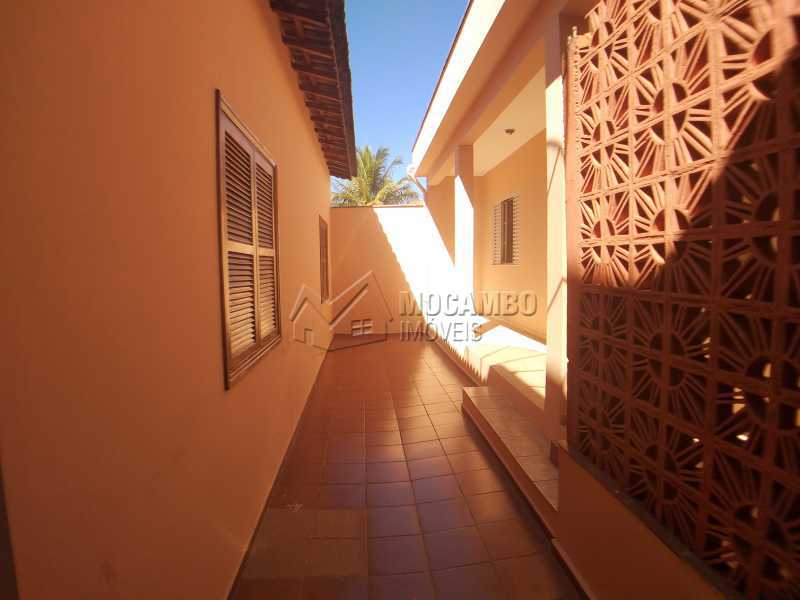 Conheça Quintal/fundos do imóvel - Casa 3 Quartos Para Alugar Itatiba,SP - R$ 1.800 - CC30329 - 28 Quintal/fundos - Casa 3 Quartos Para Alugar Itatiba,SP - R$ 1.800 - CC30329 - 28