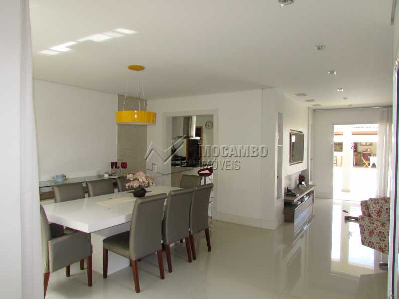Conheça Sala de Jantar do imóvel - Casa em Condomínio Bosque dos Pires, Rodovia Alkindar Monteiro Junqueira,Itatiba, Bairro Sítio da Moenda, SP À Venda, 4 Quartos, 358m² - FCCN40100 - 4 Sala de Jantar - Casa em Condomínio Bosque dos Pires, Rodovia Alkindar Monteiro Junqueira,Itatiba, Bairro Sítio da Moenda, SP À Venda, 4 Quartos, 358m² - FCCN40100 - 4