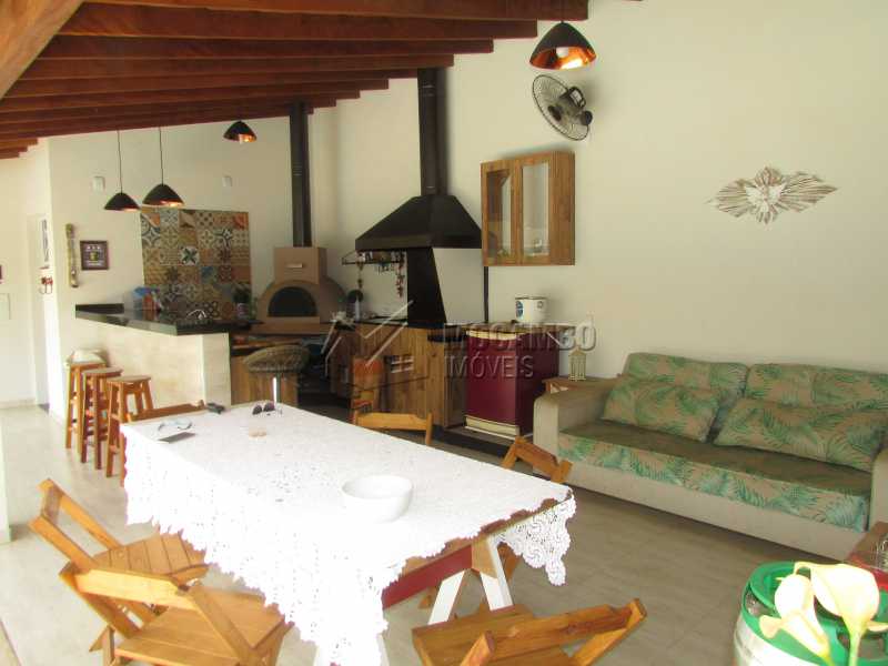 Conheça Churrasqueira do imóvel - Casa em Condomínio Bosque dos Pires, Rodovia Alkindar Monteiro Junqueira,Itatiba, Bairro Sítio da Moenda, SP À Venda, 4 Quartos, 358m² - FCCN40100 - 25 Churrasqueira - Casa em Condomínio Bosque dos Pires, Rodovia Alkindar Monteiro Junqueira,Itatiba, Bairro Sítio da Moenda, SP À Venda, 4 Quartos, 358m² - FCCN40100 - 25