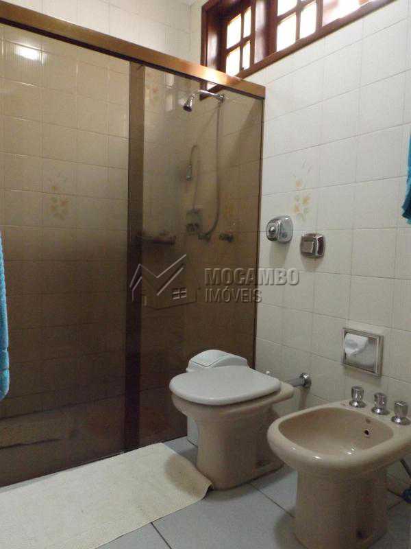 Conheça Banheiro Suíte do imóvel - Casa Itatiba, Jardim Salessi, SP À Venda, 4 Quartos, 250m² - FCCA40110 - 5 Banheiro Suíte - Casa Itatiba, Jardim Salessi, SP À Venda, 4 Quartos, 250m² - FCCA40110 - 5