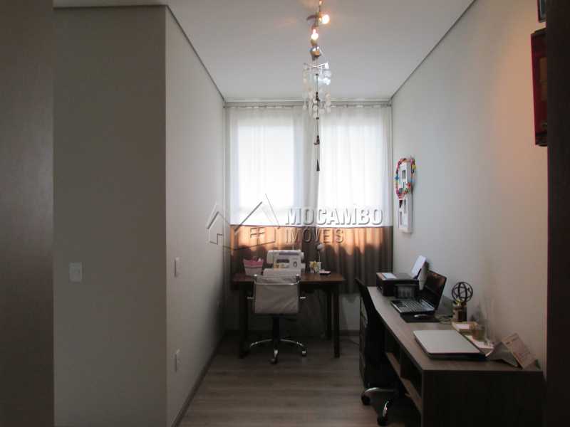 Conheça Sala da Suíte do Casal do imóvel - Casa em Condomínio 4 quartos à venda Itatiba,SP - R$ 2.280.000 - FCCN40101 - 17 Sala da Suíte do Casal - Casa em Condomínio 4 quartos à venda Itatiba,SP - R$ 2.280.000 - FCCN40101 - 17