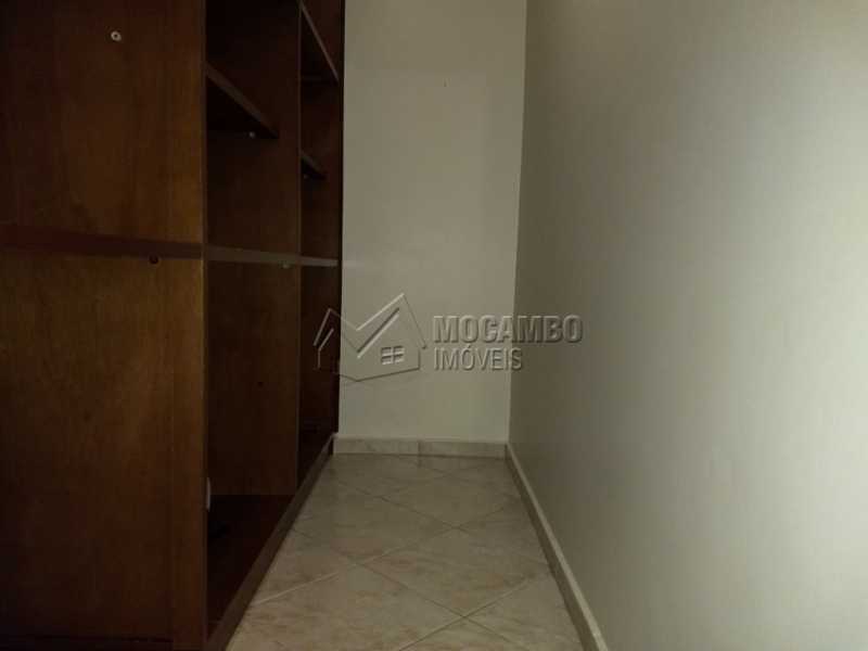 Conheça Closet do imóvel - Casa Para Alugar no Condomínio Capela do Barreiro - Capela do Barreiro - Itatiba - SP - FCCN30317 - 14 Closet - Casa Para Alugar no Condomínio Capela do Barreiro - Capela do Barreiro - Itatiba - SP - FCCN30317 - 14