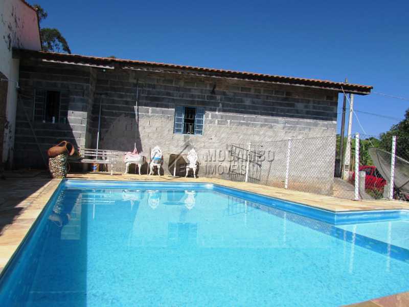 Conheça Piscina do imóvel - Chácara 3548m² à venda Itatiba,SP - R$ 800.000 - FCCH30097 - 20 Piscina - Chácara 3548m² à venda Itatiba,SP - R$ 800.000 - FCCH30097 - 20