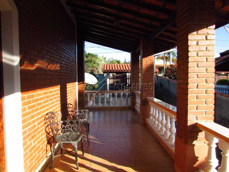 Conheça Varanda do imóvel - Casa em Condominio À Venda - Itatiba - SP - Bairro Itapema - FCCN40106 - 14 Varanda - Casa em Condominio À Venda - Itatiba - SP - Bairro Itapema - FCCN40106 - 14