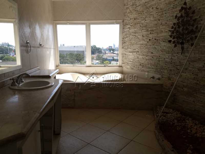 Conheça Banheiro Suíte Master do imóvel - Casa em Condominio Para Alugar - Itatiba - SP - Bairro do Engenho - FCCN30328 - 12 Banheiro Suíte Master - Casa em Condominio Para Alugar - Itatiba - SP - Bairro do Engenho - FCCN30328 - 12