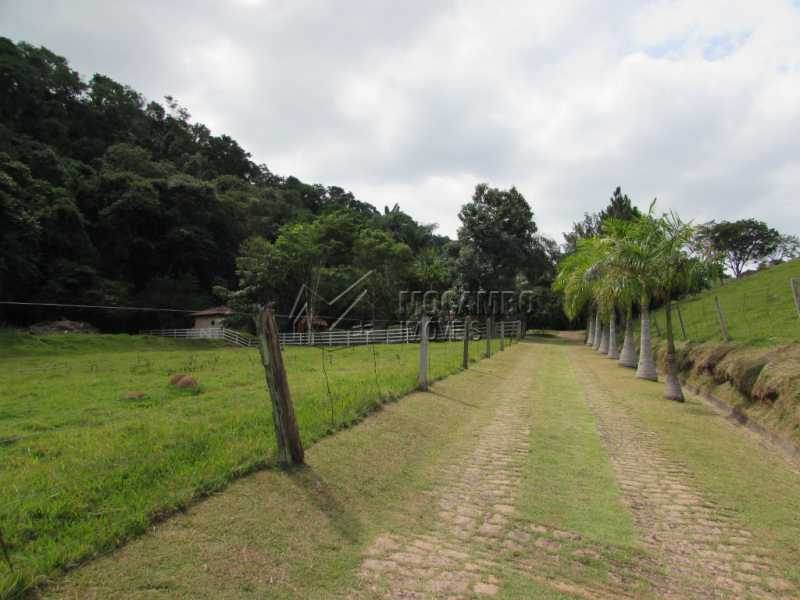 Conheça Acesso sede do imóvel - Sítio 193600m² à venda Itatiba,SP - R$ 2.500.000 - FCSI30003 - 8 Acesso sede - Sítio 193600m² à venda Itatiba,SP - R$ 2.500.000 - FCSI30003 - 8