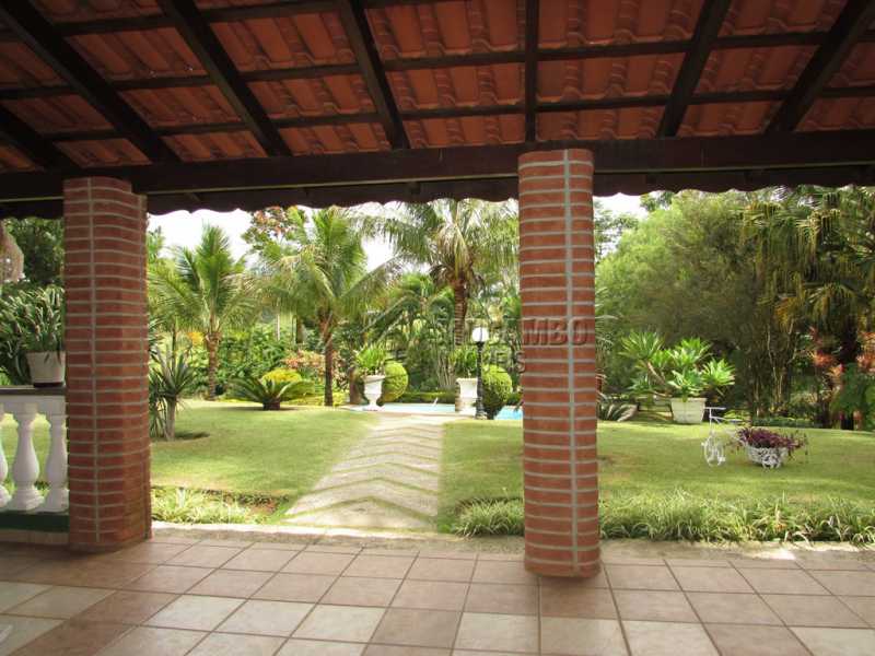 Conheça Varanda do imóvel - Sítio 193600m² à venda Itatiba,SP - R$ 2.500.000 - FCSI30003 - 19 Varanda - Sítio 193600m² à venda Itatiba,SP - R$ 2.500.000 - FCSI30003 - 19
