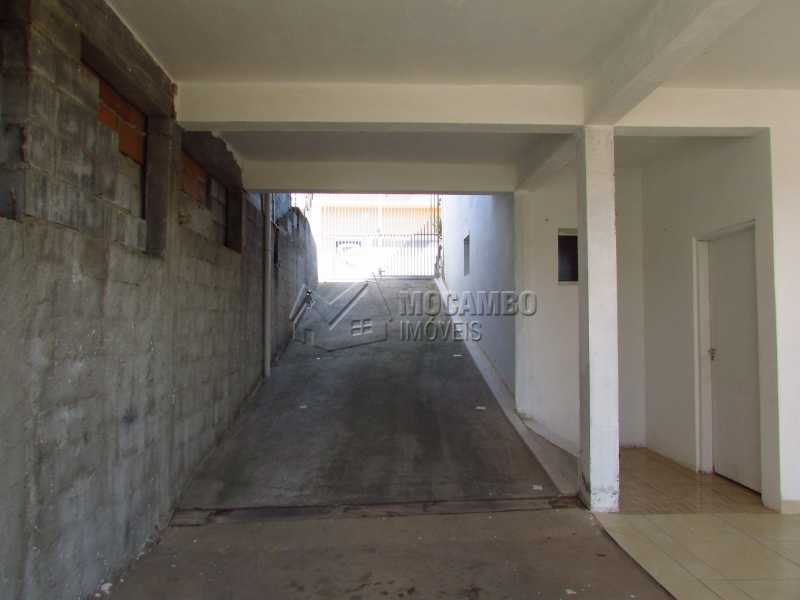 Conheça Garagem do imóvel - Casa 2 quartos para alugar Itatiba,SP - R$ 900 - FCCA20996 - 13 Garagem - Casa 2 quartos para alugar Itatiba,SP - R$ 900 - FCCA20996 - 13