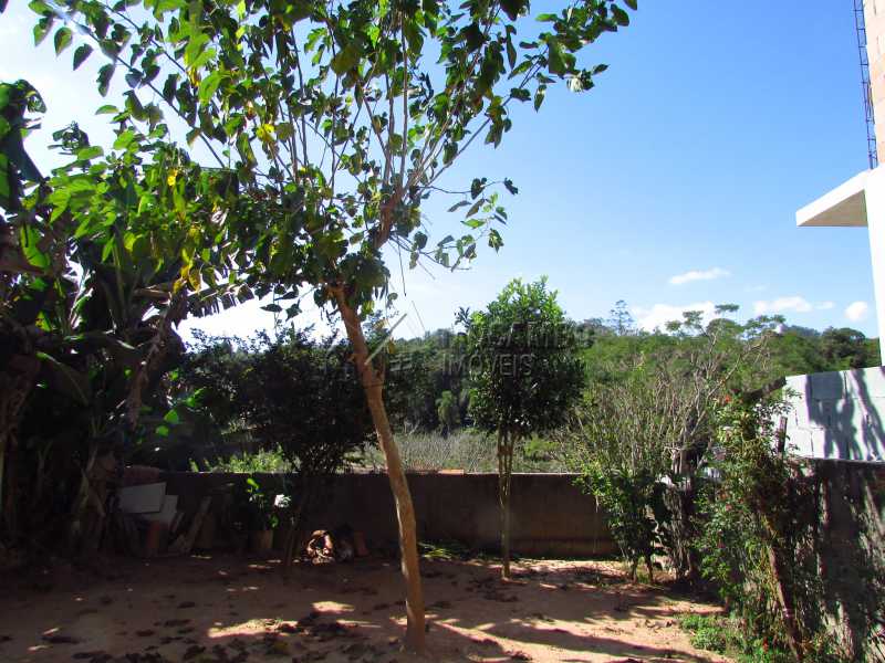 Conheça Quintal do imóvel - Casa 2 quartos para alugar Itatiba,SP - R$ 900 - FCCA20996 - 14 Quintal - Casa 2 quartos para alugar Itatiba,SP - R$ 900 - FCCA20996 - 14