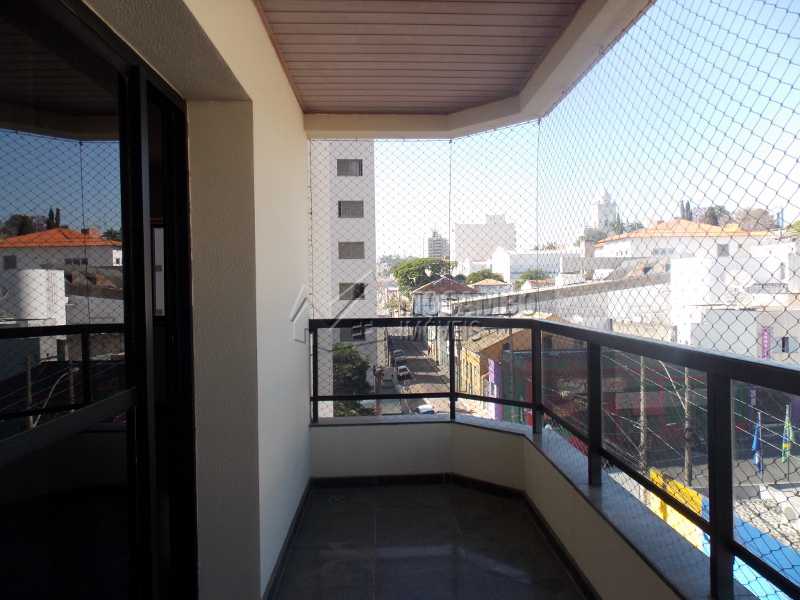 Conheça Varanda do imóvel - Apartamento Condomínio Edifício São Sebastião, Itatiba, Centro, SP À Venda, 3 Quartos, 136m² - FCAP30434 - 13 Varanda - Apartamento Condomínio Edifício São Sebastião, Itatiba, Centro, SP À Venda, 3 Quartos, 136m² - FCAP30434 - 13