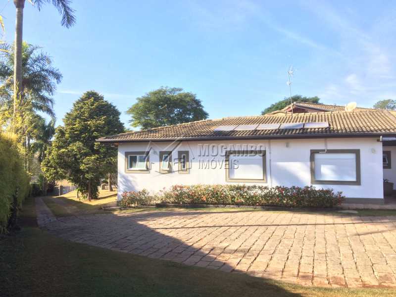 Conheça Acesso garagem do imóvel - Casa em Condomínio 5 quartos à venda Itatiba,SP - R$ 2.500.000 - FCCN50022 - 14 Acesso garagem - Casa em Condomínio 5 quartos à venda Itatiba,SP - R$ 2.500.000 - FCCN50022 - 14