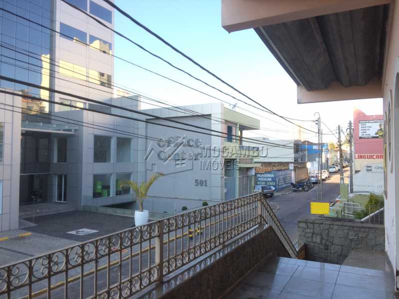 Conheça Varanda do imóvel - Casa 4 quartos à venda Itatiba,SP Centro - R$ 600.000 - FCCA40114 - 1 Varanda - Casa 4 quartos à venda Itatiba,SP Centro - R$ 600.000 - FCCA40114 - 1