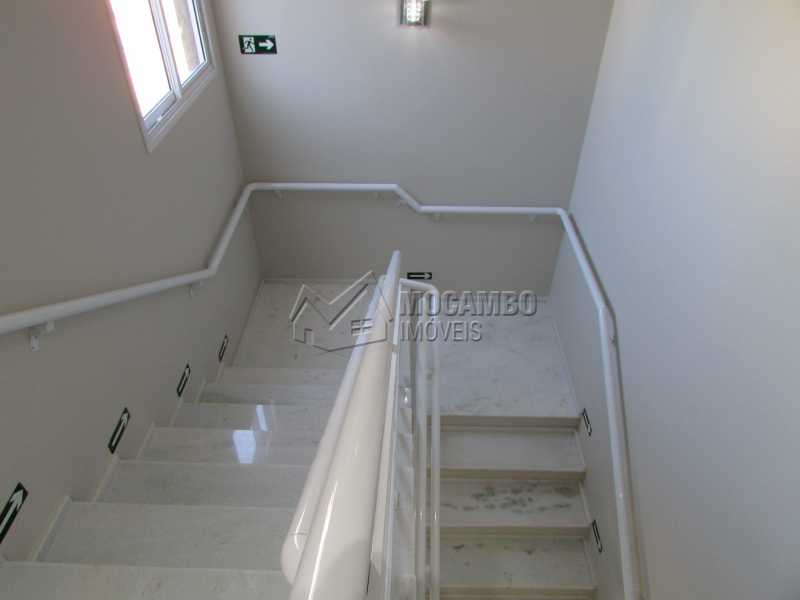 Conheça Escada do imóvel - Sala Comercial À Venda - Itatiba - SP - Loteamento Morrão Da Força - FCSL00161 - 11 Escada - Sala Comercial À Venda - Itatiba - SP - Loteamento Morrão Da Força - FCSL00161 - 11