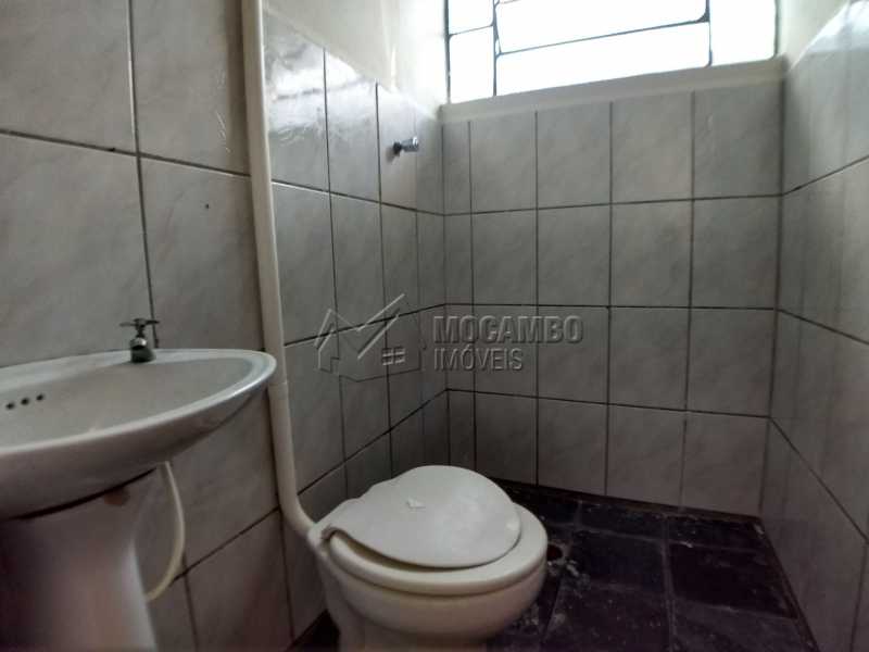 Conheça Banheiro Social do imóvel - Casa 1 Quarto Para Alugar Itatiba,SP - R$ 500 - FCCA10205 - 3 Banheiro Social - Casa 1 Quarto Para Alugar Itatiba,SP - R$ 500 - FCCA10205 - 3