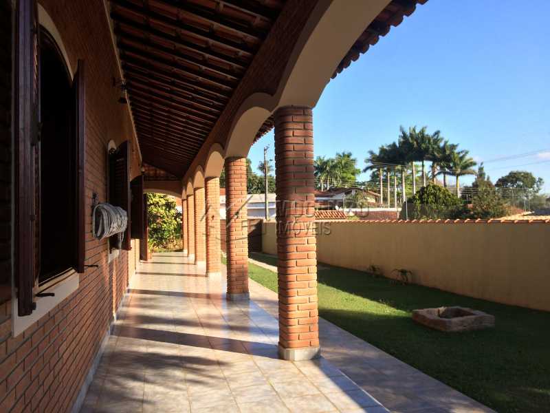 Conheça Varanda do imóvel - Chácara 1000m² à venda Itatiba,SP - R$ 850.000 - FCCH30104 - 7 Varanda - Chácara 1000m² à venda Itatiba,SP - R$ 850.000 - FCCH30104 - 7