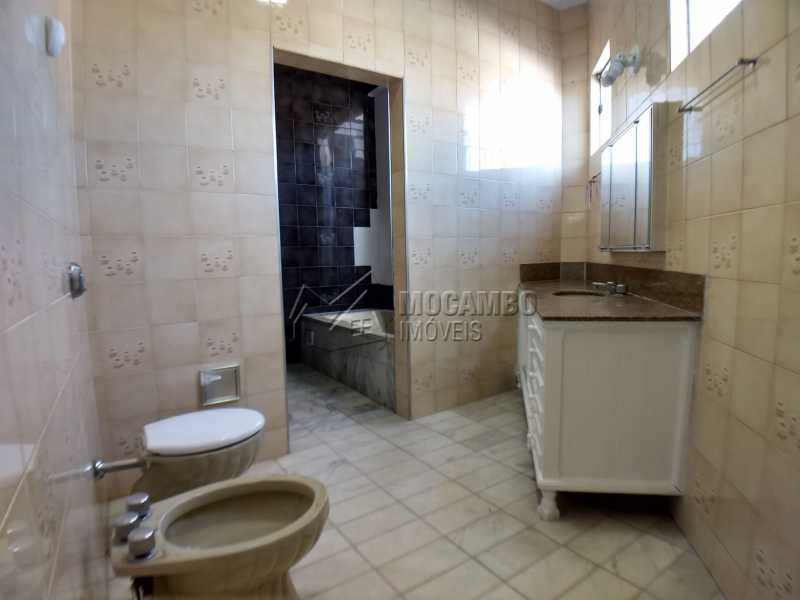 Conheça Banheiro Suíte 02 do imóvel - Casa em Condominio Para Alugar - Itatiba - SP - Bairro do Engenho - FCCN40116 - 13 Banheiro Suíte 02 - Casa em Condominio Para Alugar - Itatiba - SP - Bairro do Engenho - FCCN40116 - 13