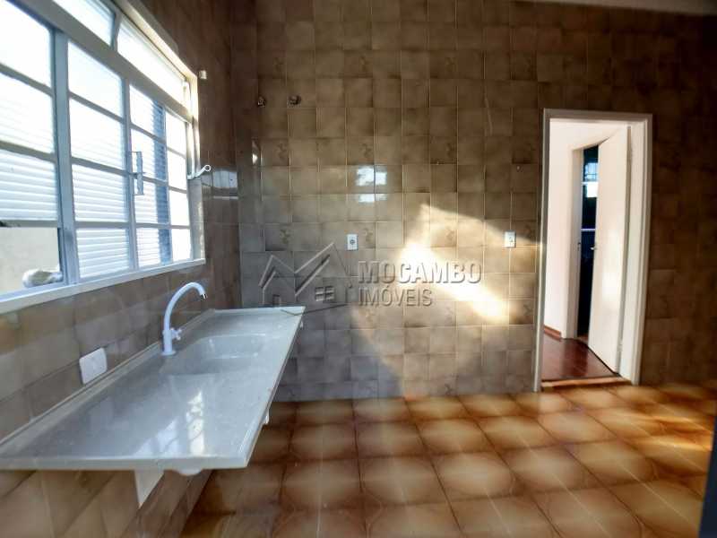 Conheça Cozinha Casa de Apoio do imóvel - Casa em Condominio Para Alugar - Itatiba - SP - Bairro do Engenho - FCCN40116 - 21 Cozinha Casa de Apoio - Casa em Condominio Para Alugar - Itatiba - SP - Bairro do Engenho - FCCN40116 - 21