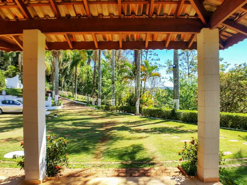 Conheça Varanda frente do imóvel - Chácara 10000m² à venda Rua Maria Clara Franco de Camargo,Itatiba,SP - R$ 1.500.000 - FCCH60004 - 7 Varanda frente - Chácara 10000m² à venda Rua Maria Clara Franco de Camargo,Itatiba,SP - R$ 1.500.000 - FCCH60004 - 7