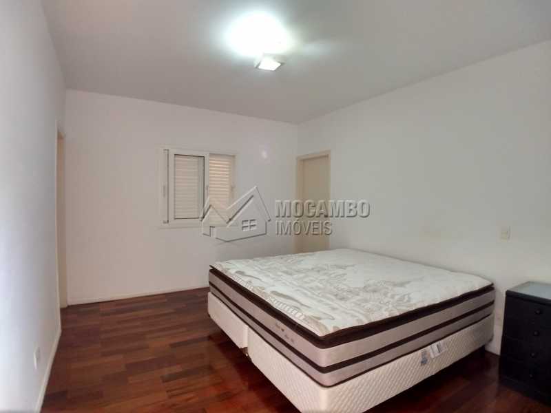 Conheça Suíte 01 do imóvel - Casa Para Alugar no Condomínio Itatiba Country Club - Residencial Fazenda Serrinha - Itatiba - SP - FCCN40119 - 9 Suíte 01 - Casa Para Alugar no Condomínio Itatiba Country Club - Residencial Fazenda Serrinha - Itatiba - SP - FCCN40119 - 9