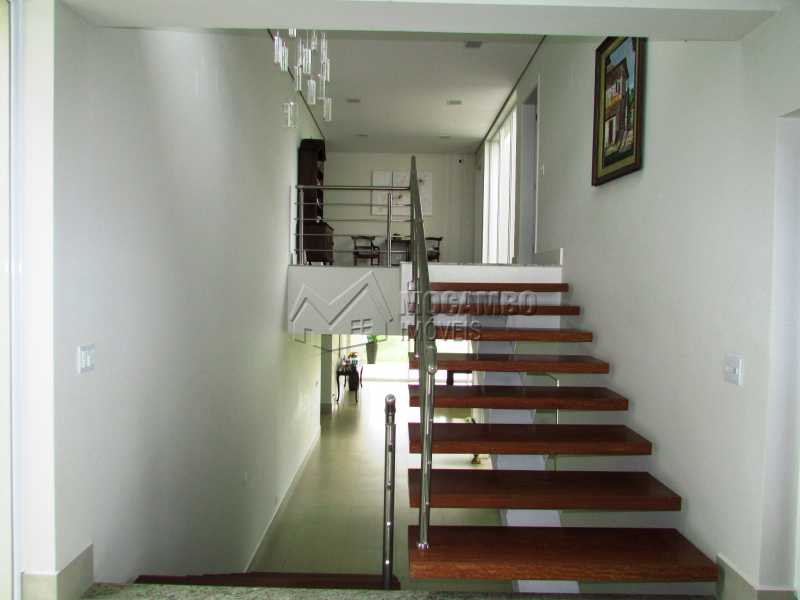 Conheça Escada do imóvel - Casa Para Alugar no Condomínio Morada das Fontes - Jardim das Laranjeiras - Itatiba - SP - FCCN30362 - 8 Escada - Casa Para Alugar no Condomínio Morada das Fontes - Jardim das Laranjeiras - Itatiba - SP - FCCN30362 - 8