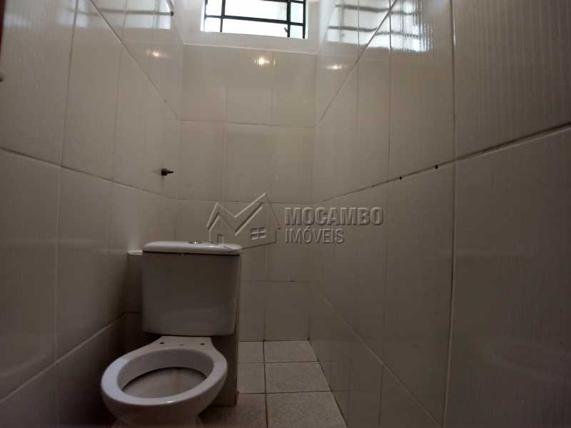 Conheça Banheiro do imóvel - Galpão Itatiba, Jardim das Nações, SP Para Alugar, 466m² - FCGA00149 - 14 Banheiro - Galpão Itatiba, Jardim das Nações, SP Para Alugar, 466m² - FCGA00149 - 14