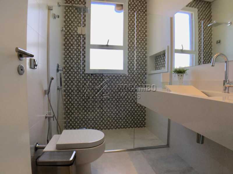 Conheça Banheiro suíte do imóvel - Casa À Venda no Condomínio Reserva Santa Rosa - Jardim Arizona - Itatiba - SP - FCCN30367 - 18 Banheiro suíte - Casa À Venda no Condomínio Reserva Santa Rosa - Jardim Arizona - Itatiba - SP - FCCN30367 - 18