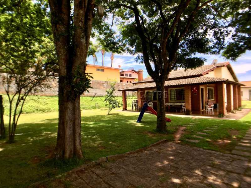 Conheça Área externa do imóvel - Chácara À Venda - Itatiba - SP - Jardim Leonor - FCCH30109 - 1 Área externa - Chácara À Venda - Itatiba - SP - Jardim Leonor - FCCH30109 - 1