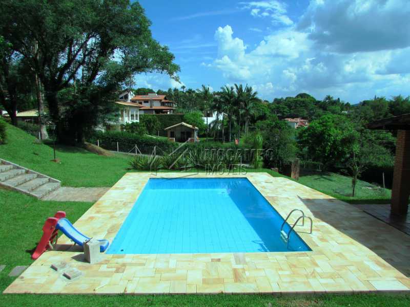 Conheça Piscina do imóvel - Casa Para Alugar no Condomínio Ville Chamonix - Jardim Nossa Senhora das Graças - Itatiba - SP - FCCN30370 - 15 Piscina - Casa Para Alugar no Condomínio Ville Chamonix - Jardim Nossa Senhora das Graças - Itatiba - SP - FCCN30370 - 15