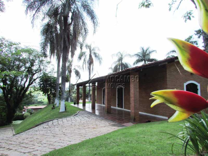 Conheça Muito verde do imóvel - Casa Para Alugar no Condomínio Ville Chamonix - Jardim Nossa Senhora das Graças - Itatiba - SP - FCCN30370 - 17 Muito verde - Casa Para Alugar no Condomínio Ville Chamonix - Jardim Nossa Senhora das Graças - Itatiba - SP - FCCN30370 - 17