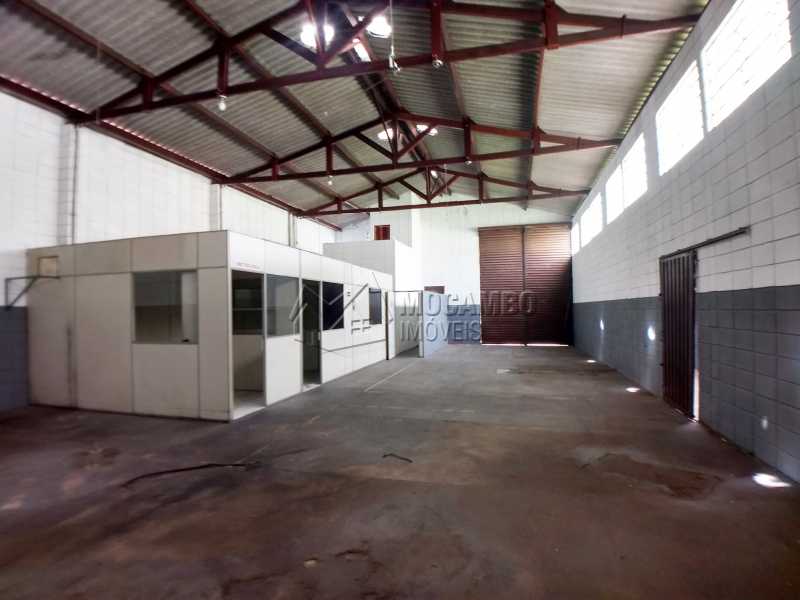 Conheça Área Interna do imóvel - Galpão Itatiba, Jardim Virgínia, SP Para Alugar, 213m² - FCGA00152 - 4 Área Interna - Galpão Itatiba, Jardim Virgínia, SP Para Alugar, 213m² - FCGA00152 - 4