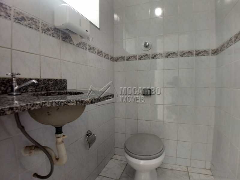 Conheça Banheiro Social do imóvel - Sala Comercial 60m² para alugar Itatiba,SP - R$ 750 - FCSL00171 - 7 Banheiro Social - Sala Comercial 60m² para alugar Itatiba,SP - R$ 750 - FCSL00171 - 7