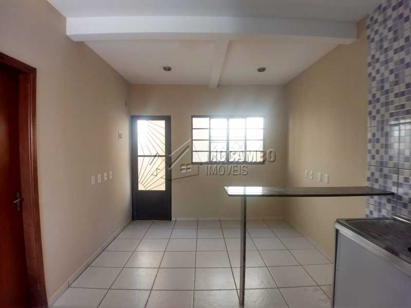Conheça Sala do imóvel - Apartamento 2 Quartos Para Alugar Itatiba,SP - R$ 750 - FCAP20869 - 3 Sala - Apartamento 2 Quartos Para Alugar Itatiba,SP - R$ 750 - FCAP20869 - 3